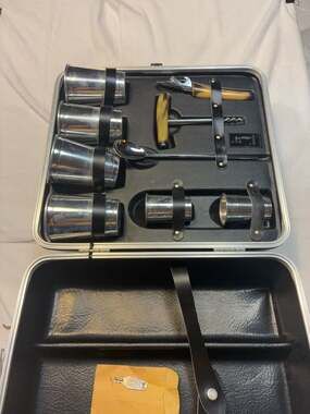 Vintage The Portable Pub by Londonaire Travel Bar Set